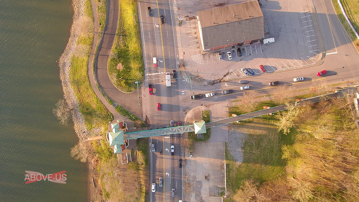 Traffic on Riverside and College Street