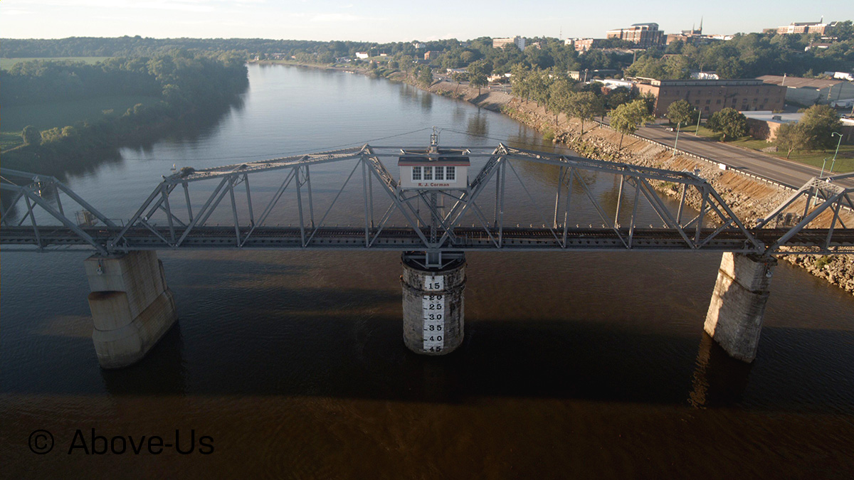 Cumberland River Rail Bridge and River